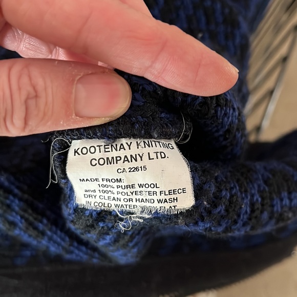 Heavy 100% Pure Wool Cardigan Black Blue full zip cardigan - Picture 8 of 8